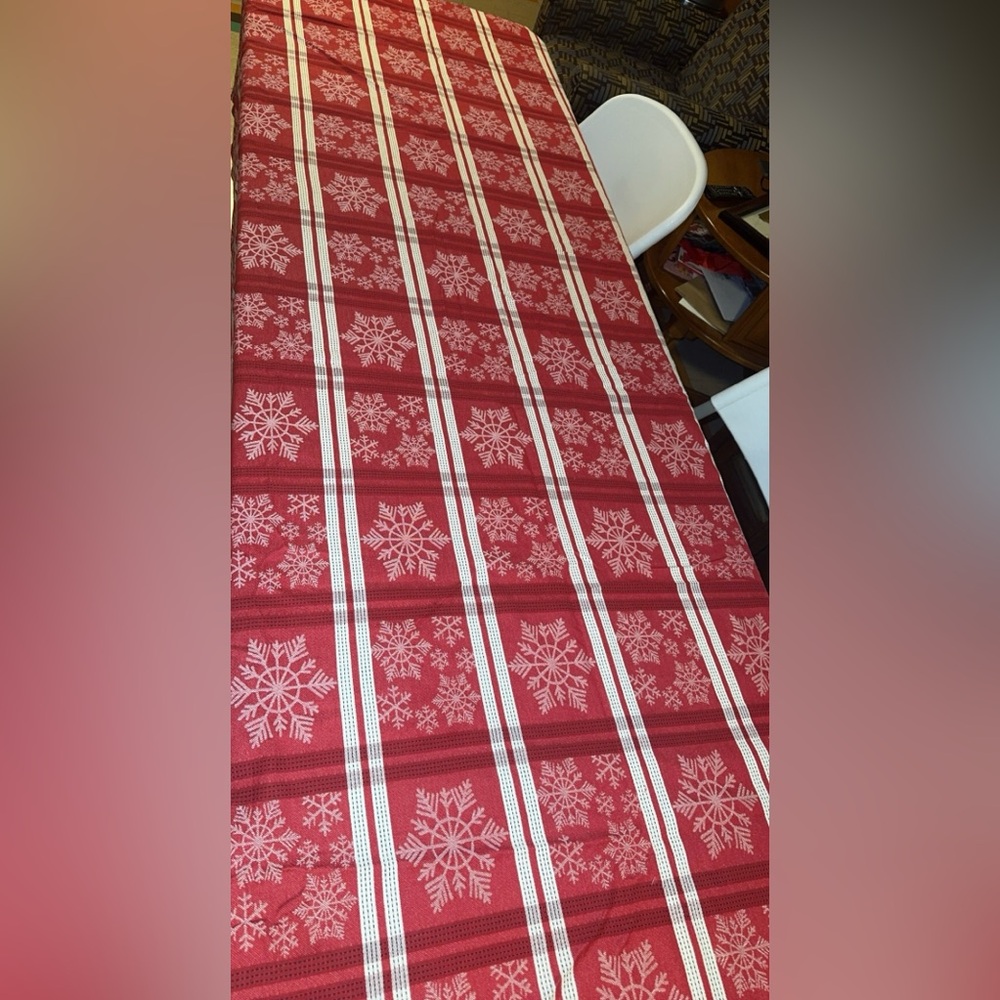 Winter Snowflake Tablecloth